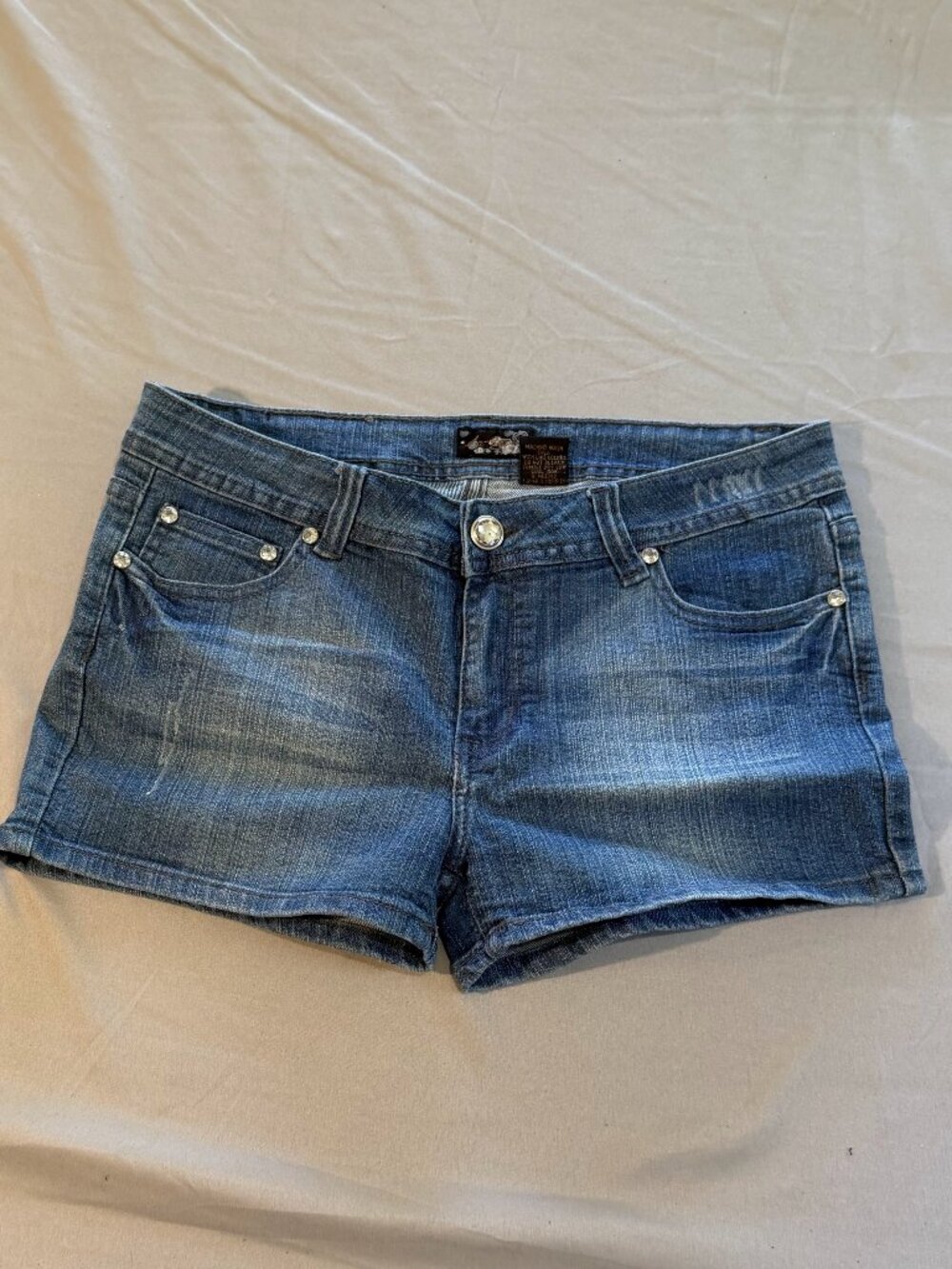 LA Jeans Junior's Low Rise Jean Shorts Rhinestone Accents, 13 New w/ Tags Flawed